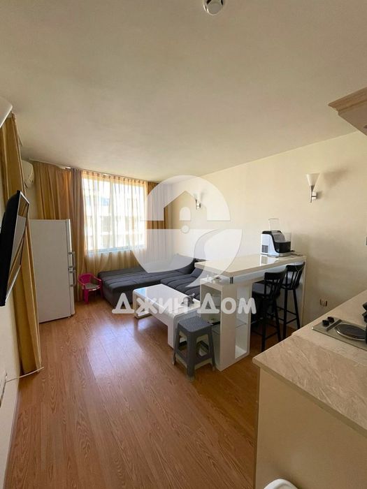Продава се Тристаен апартамент в к.к. Слънчев бряг - 85 кв.м за 965 €/кв.м - Снимка #2