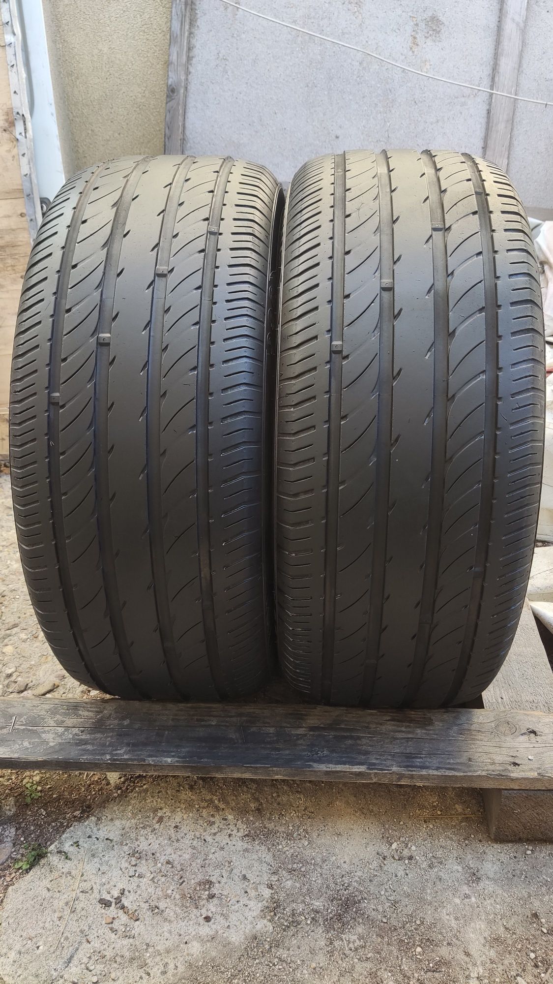 2бр летни гуми 245/40/19, dot21
dot4421
5.7mm грайфер 
Без лепенки и к