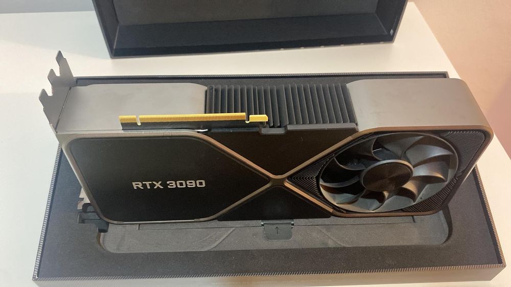 Vand placa video NVIDIA GEFORCE RTX 3090