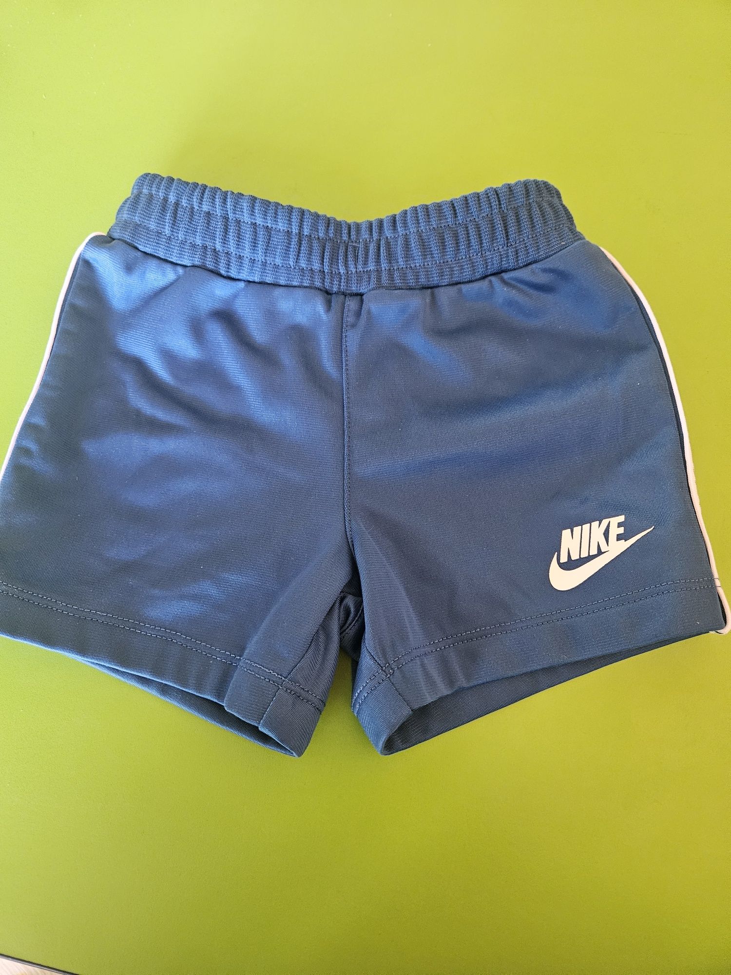 Pantaloni scurti copii Nike