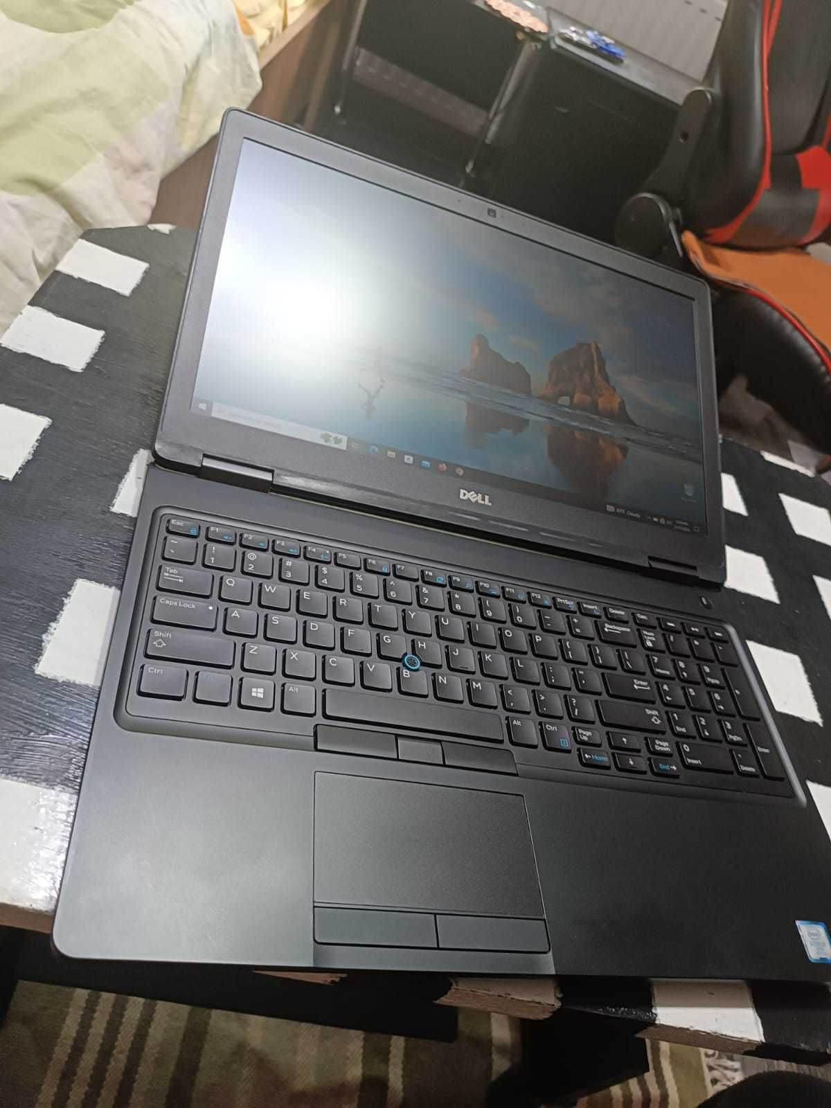 Laptop Dell Latitude, i7, 16Gb RAM DDR4, SSD M2