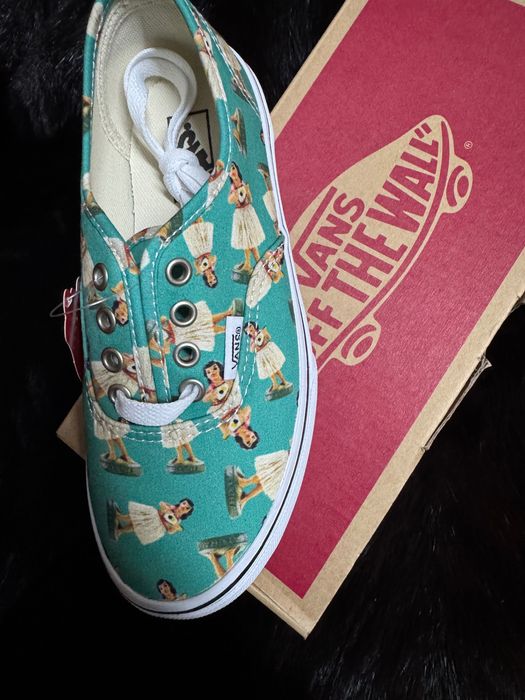 Teniși Vans ( stil Converse ) cu dansatoare ediție limitată