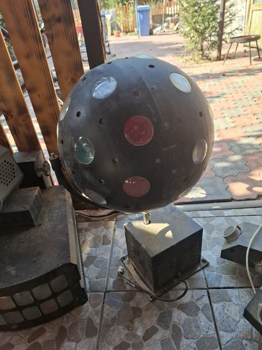 Lumini discoteca anii 80