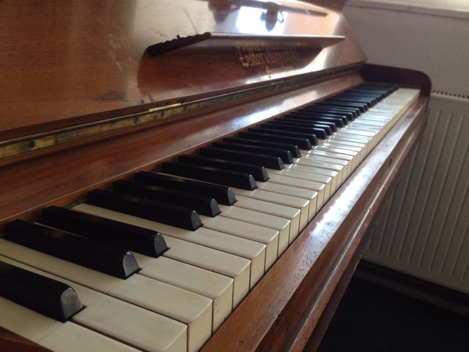 Pianina acustic Zeitter Winkelmann schimb cu yamaha electric YDP144