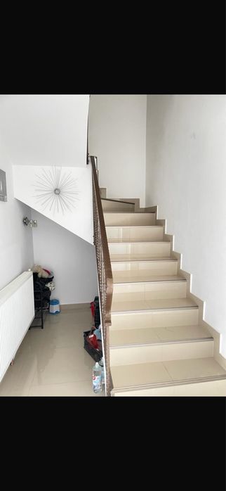 Casa de inchiriat pe termen  lung