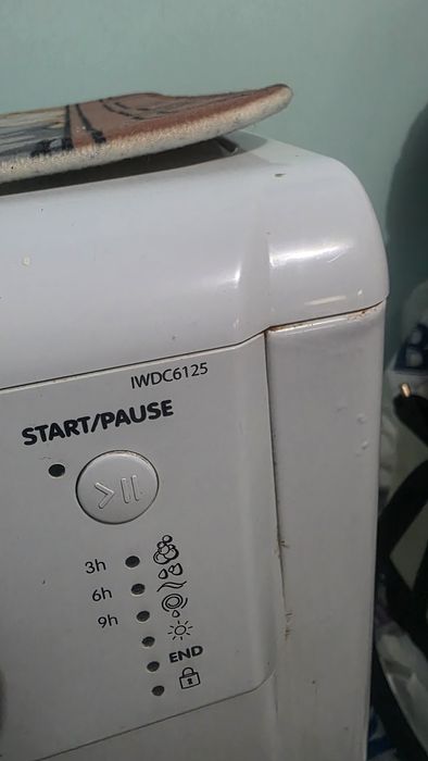 Masina de spălat cu uscător Indesit