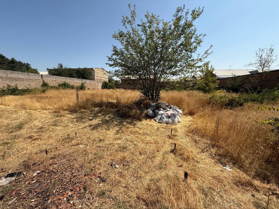 Продаётся земельный участок под строительство с хорошим фасадом