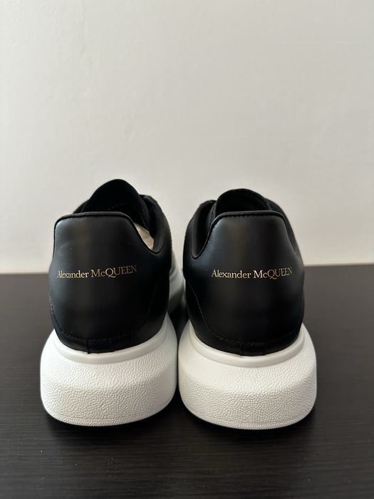Alexander McQueen Black & White