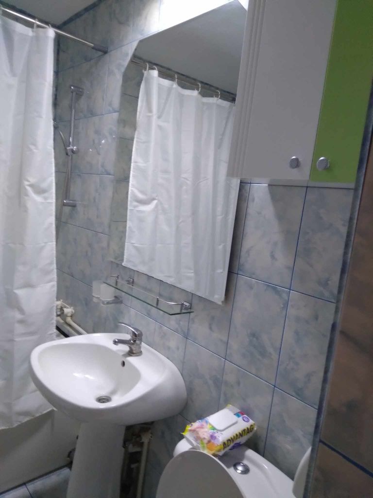 De închiriat apartament mobilat