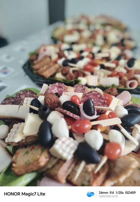 Platouri făcute pe comanda de sărbători sau orice eveniment