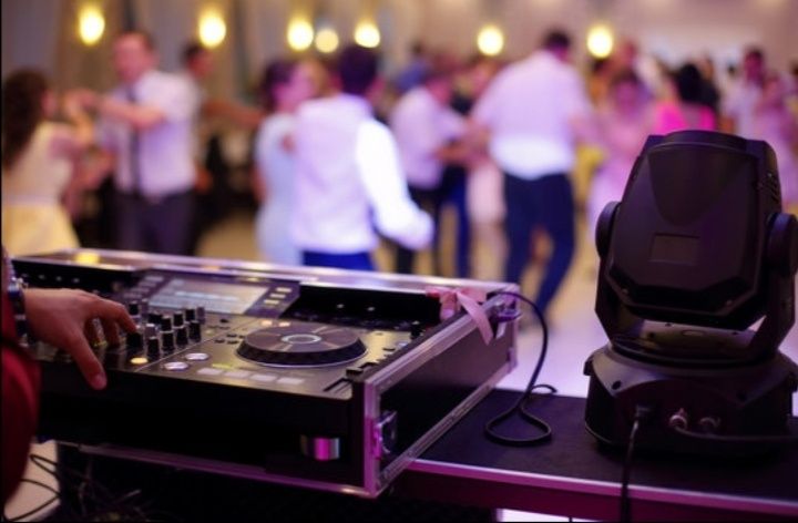 DJ Диджей и водещ за твоят сватбен ден!