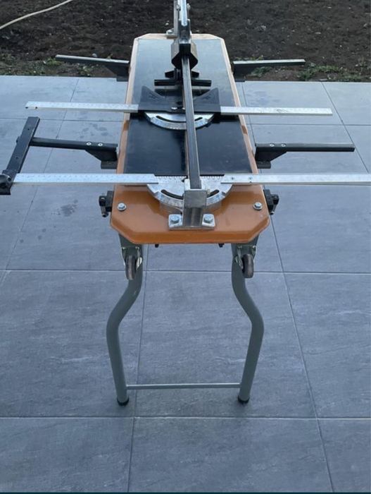 Masina de taiat gresie cu picioare