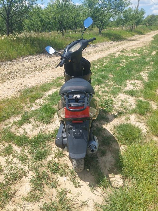 Vând scuter rex GY6 49cc