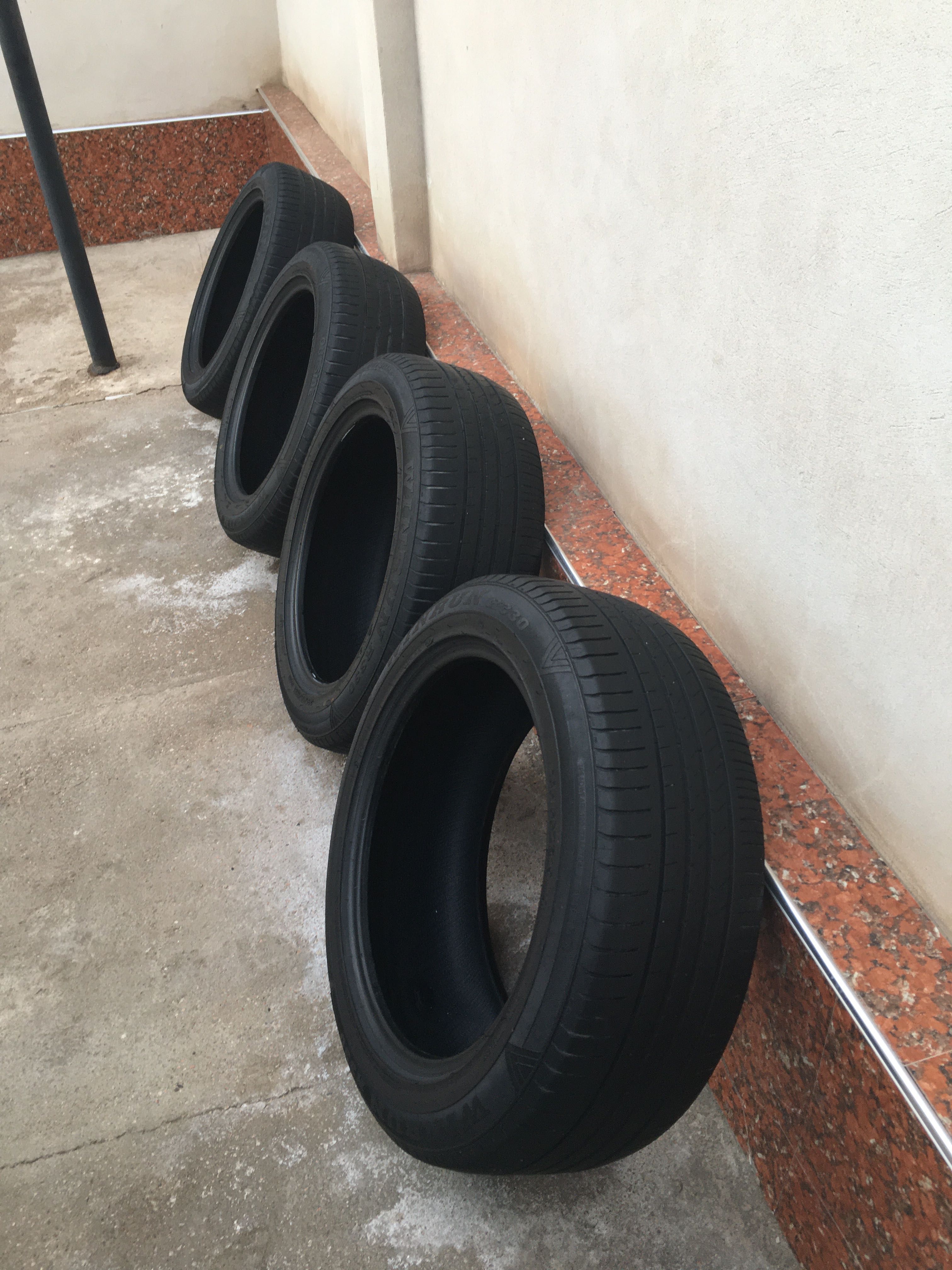 Продам Автошины 235х55 R19