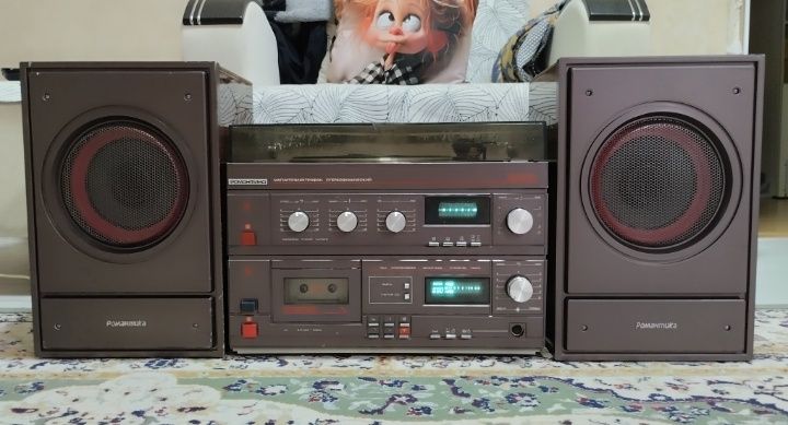 Магнитоэлектрофон Романтика 222 с колонками