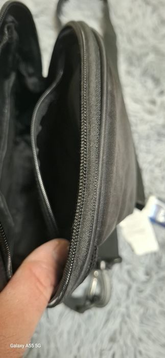 Adidas мъжка чанта за през рамо.