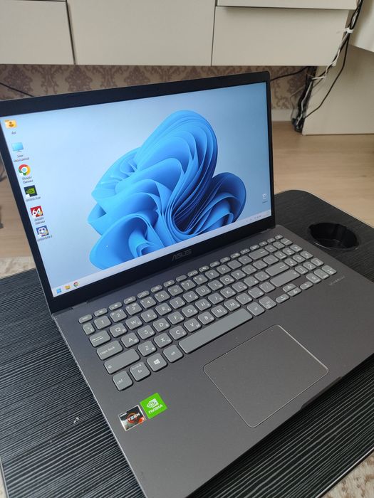 Ноутбук Asus (windows 11)