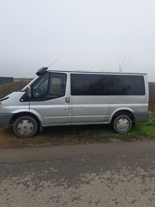 Vând Ford transit