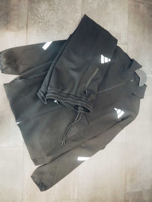 Спортни екипи Adidas