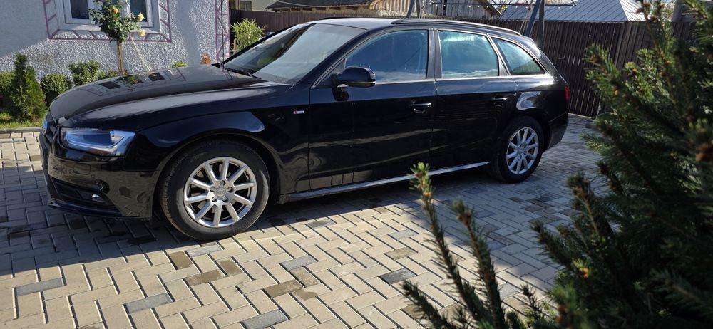 Audi A4 B 8.5  avant din 2012, motor 2.0 diesel, 136CP