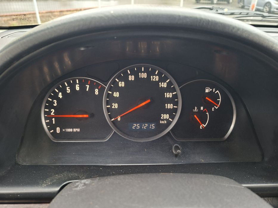 Vând Suzuki Grand Vitara 2.0 Benzină Limited 4x4