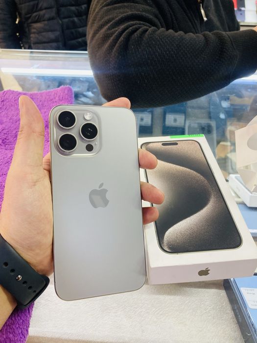 iPhone 15 Pro Max 256 gb natural