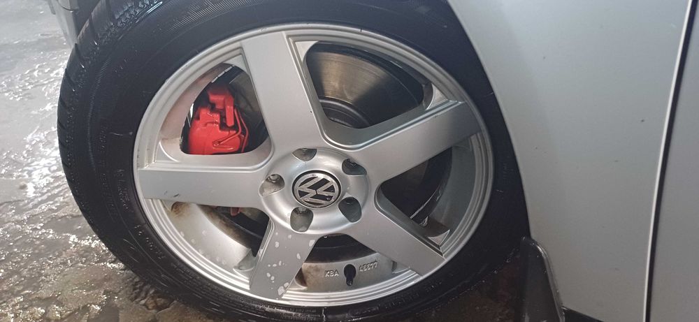 Продавам VW Passat B6 1. 9 105 к.