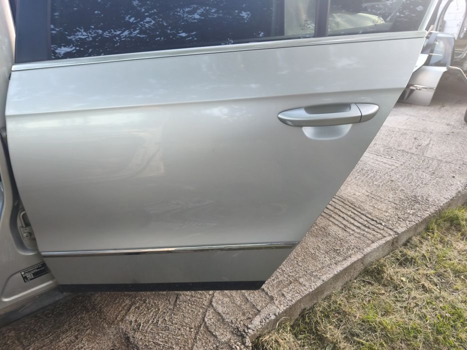 Ușă stânga spate culoare argintiu LA7W Volkswagen Passat B6 sedane ber