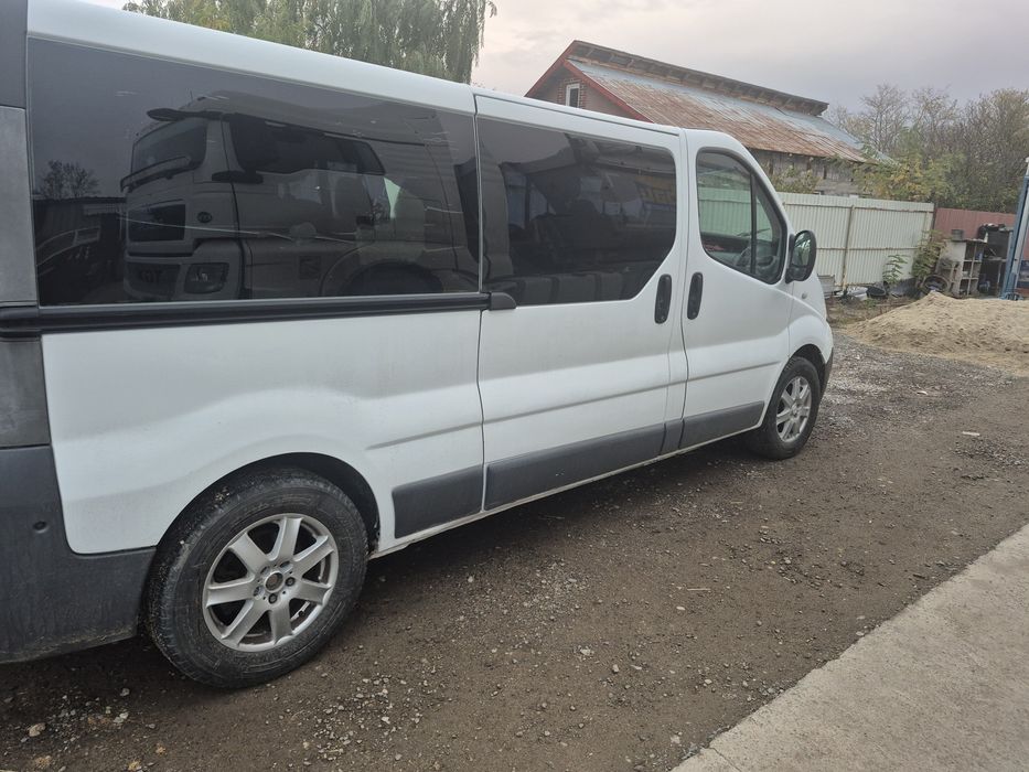 Vand 8+1  opel vivaro