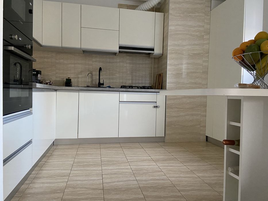 Apart. 2 cam mobilat-utilat+loc parcare subteran+terasa