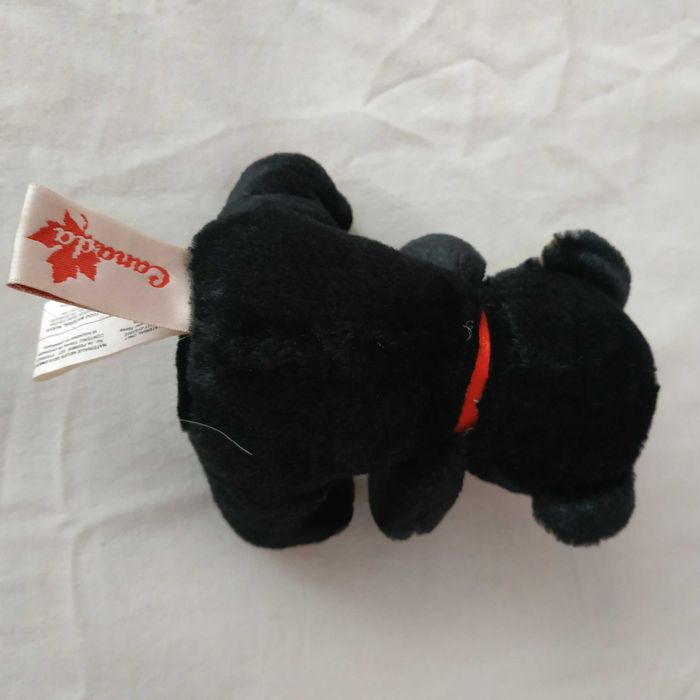 Мека плюшена играчка мече висока 14 см.