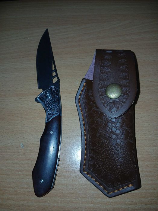 Cutit pliabil Damascus, maner lemn, fara suruburi