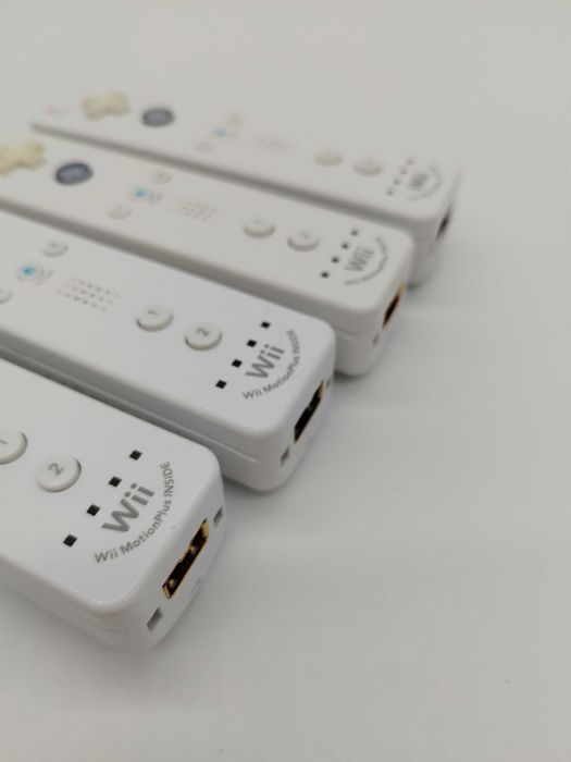Оригинален Nintendo Wii U Remote Plus - White/ ОТЛИЧНО състояние!