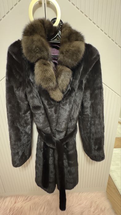 Норковая шуба с воротником из соболя