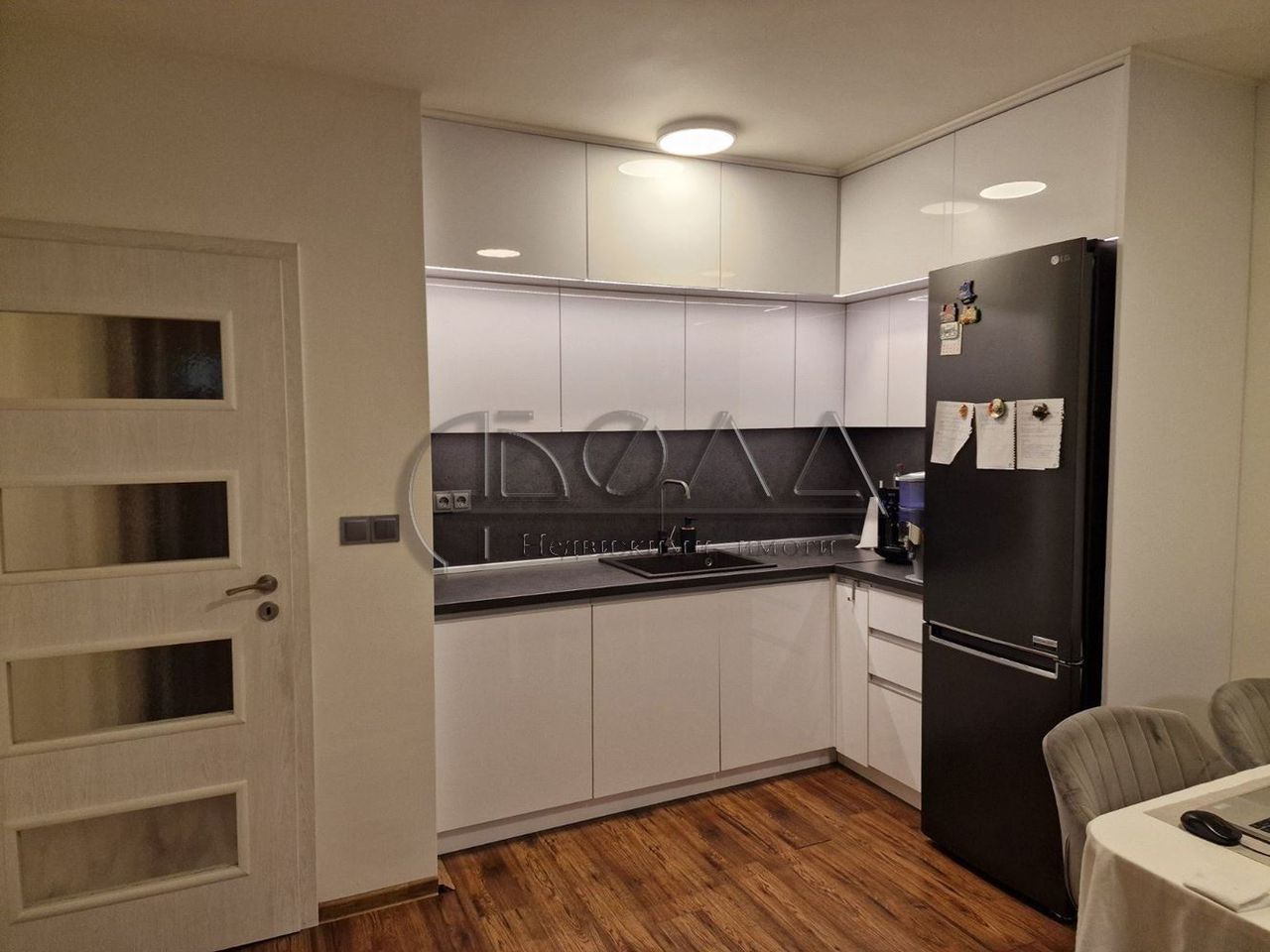 Продава се Тристаен апартамент в София, Кръстова вада - 108 кв.м за 3417 €/кв.м - Снимка #4