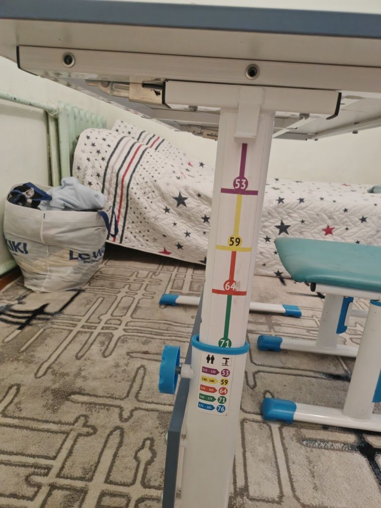 Детская парта + стул. Maktab bolalar uchun parta