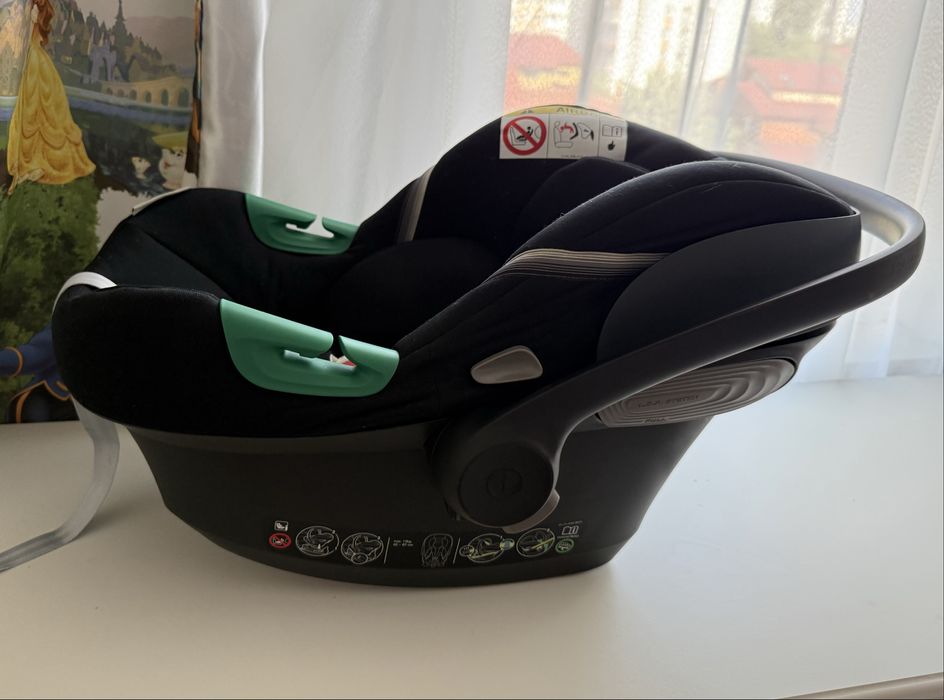 Scoica Cybex aton S2, i-size pt copiii, 45-87 cm, moon black