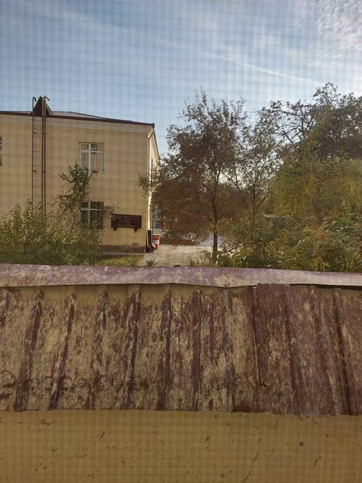 Квартира сотилади, гурленски, ахмаджон мактаб орка томонида, 1 этаж