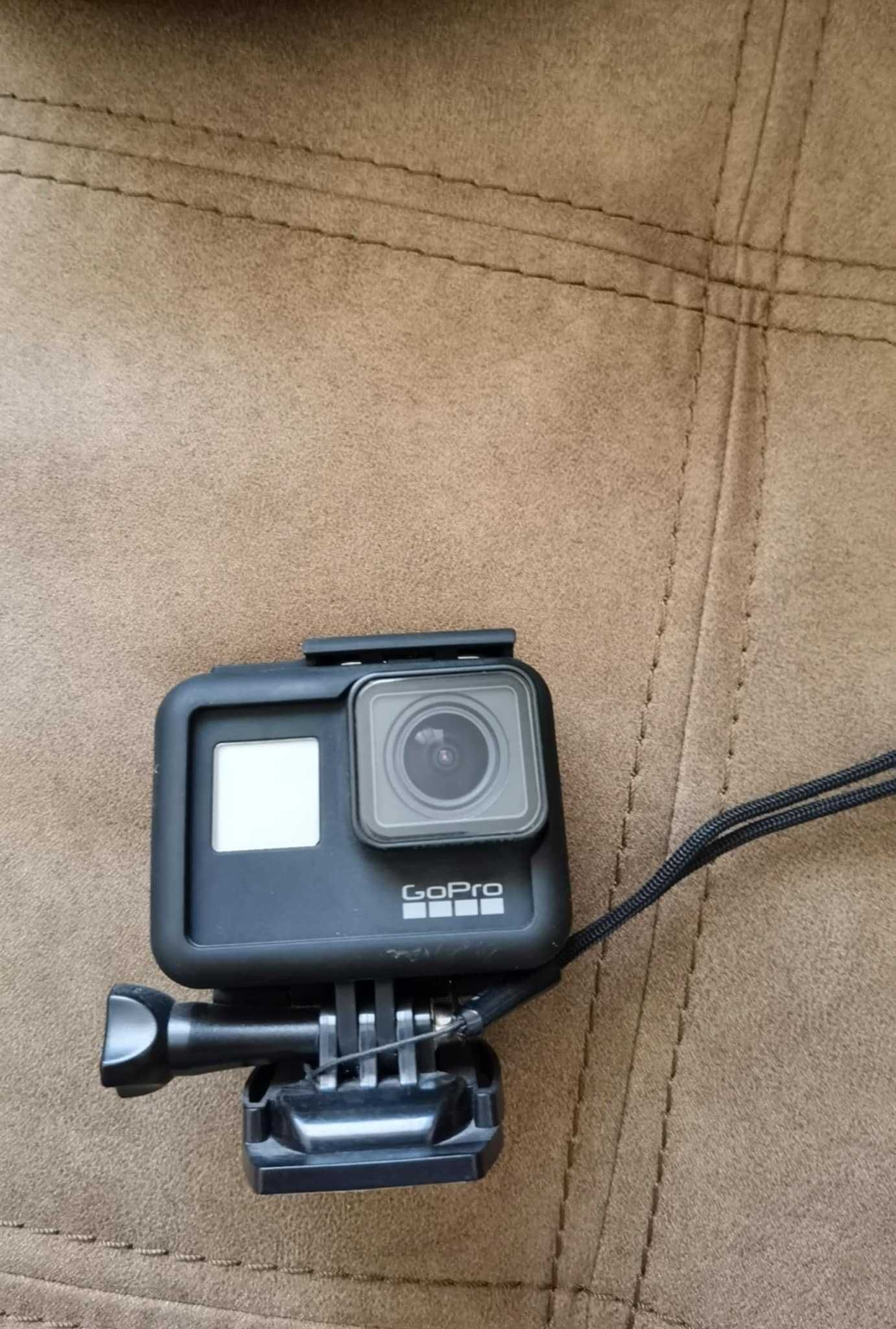 gopro hero 7 black + подарък