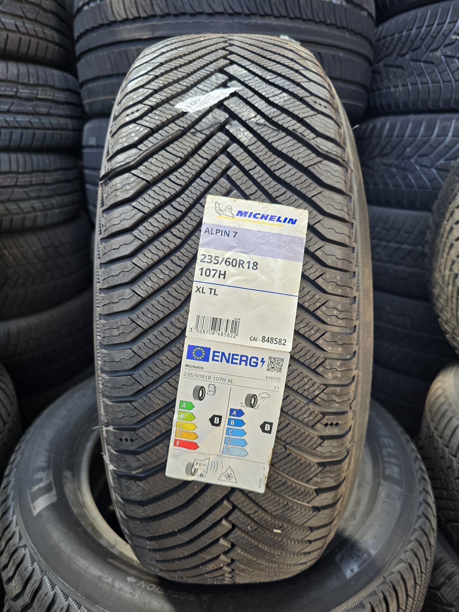 235/60/18 MICHELIN 4бр
