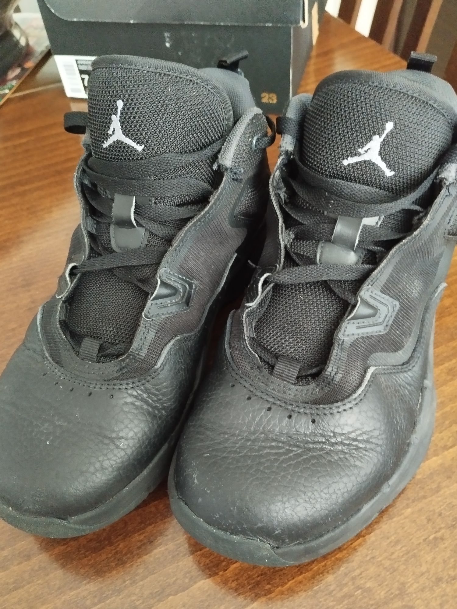 Jordan Stay loyal 3