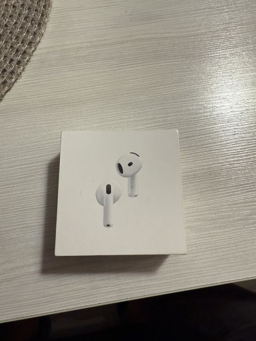 Безжични слушалки Apple AirPods 4 ANC