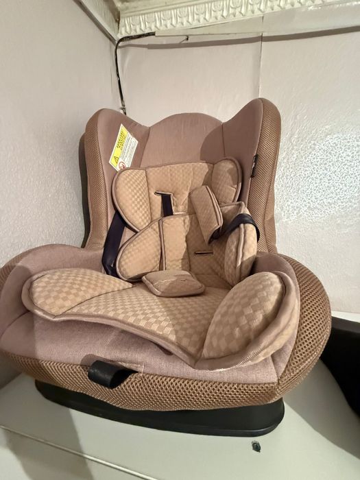 Срочно продам авто кресло. БУ но почти новое.