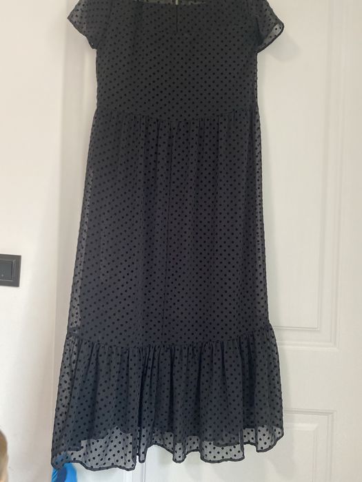 Rochita neagra cu maneca scurta !