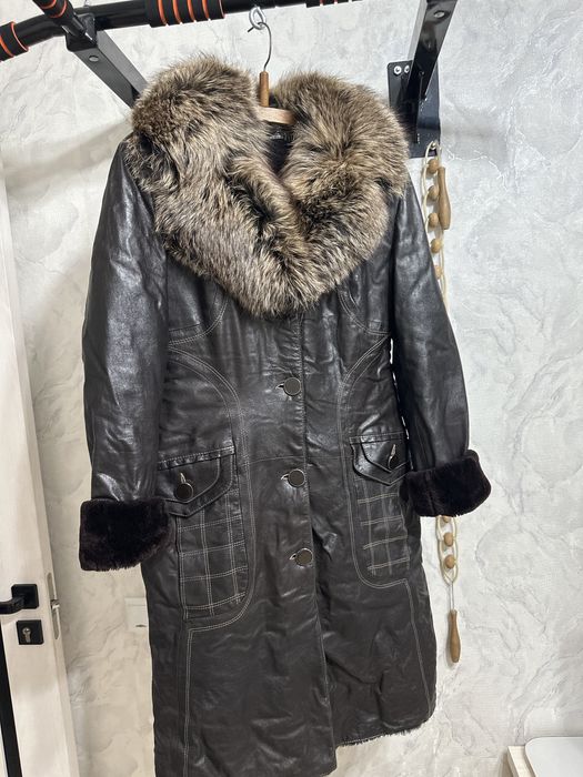 женская   дубленка натуральная 44-46 р в отличном состоянии