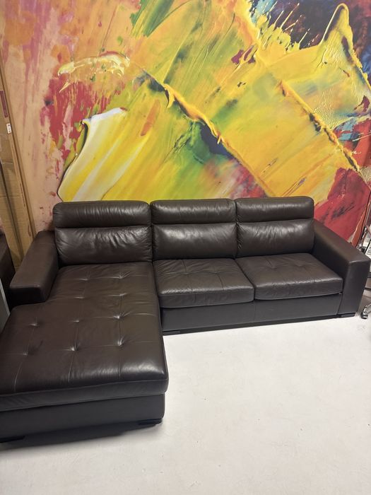 Vand canapea extensibila piele! Lungime 2.80 cm latime 1.80 cm ! Stare