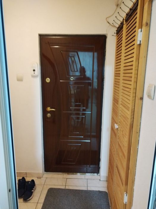 Inchiriez apartament 2 camere zona Masnita