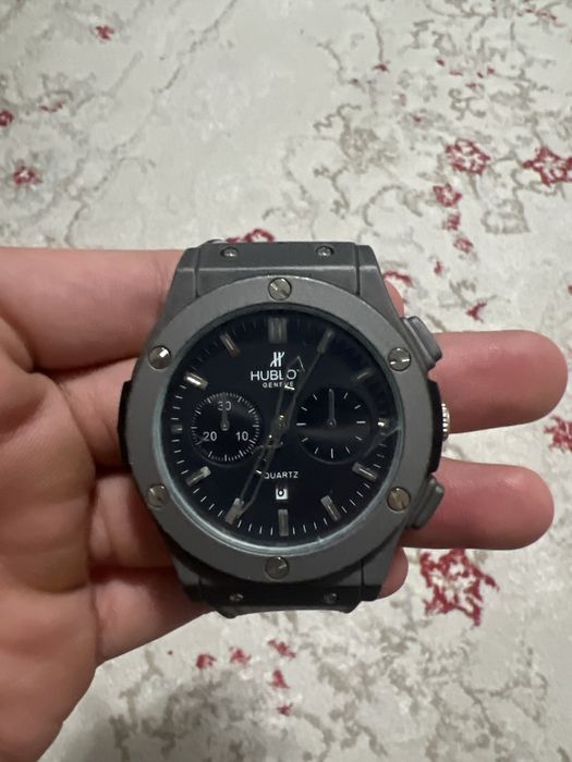 Часы мужские Hublot торг есть
