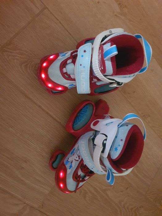 Role Hervys de fete reglabile marime 26 - 29