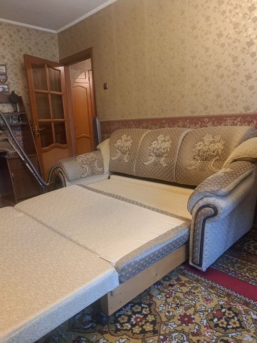 Продаём два дивана